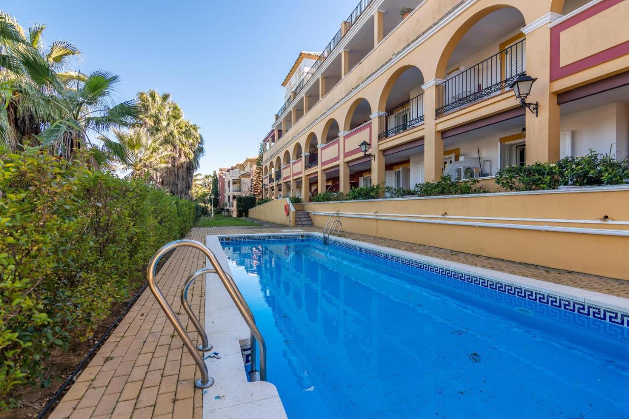 La Quinta Ii By H Apartment