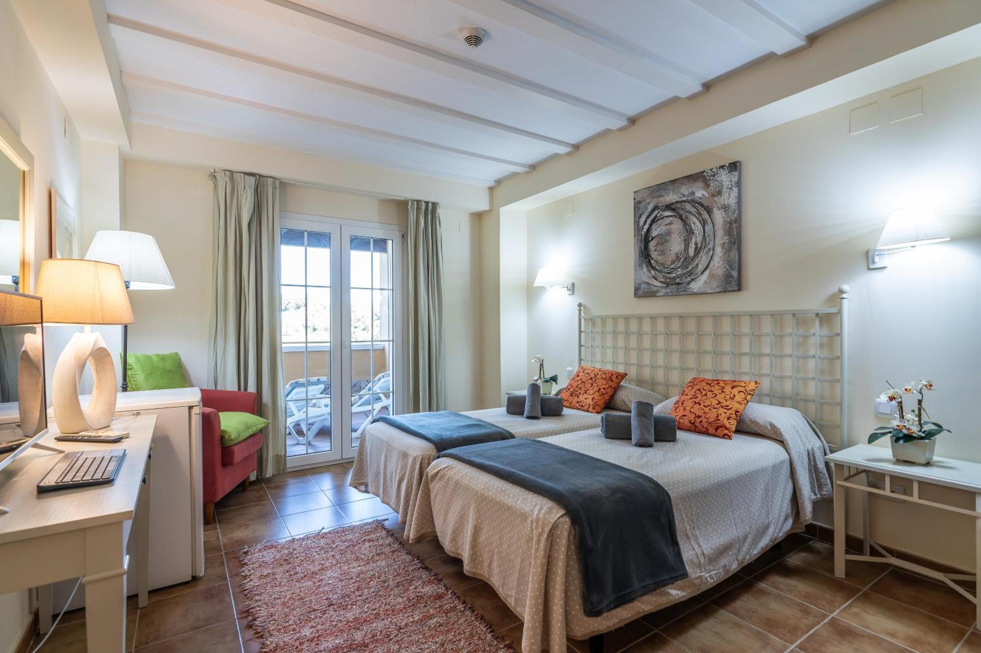 La Quinta Ii By H Apartment