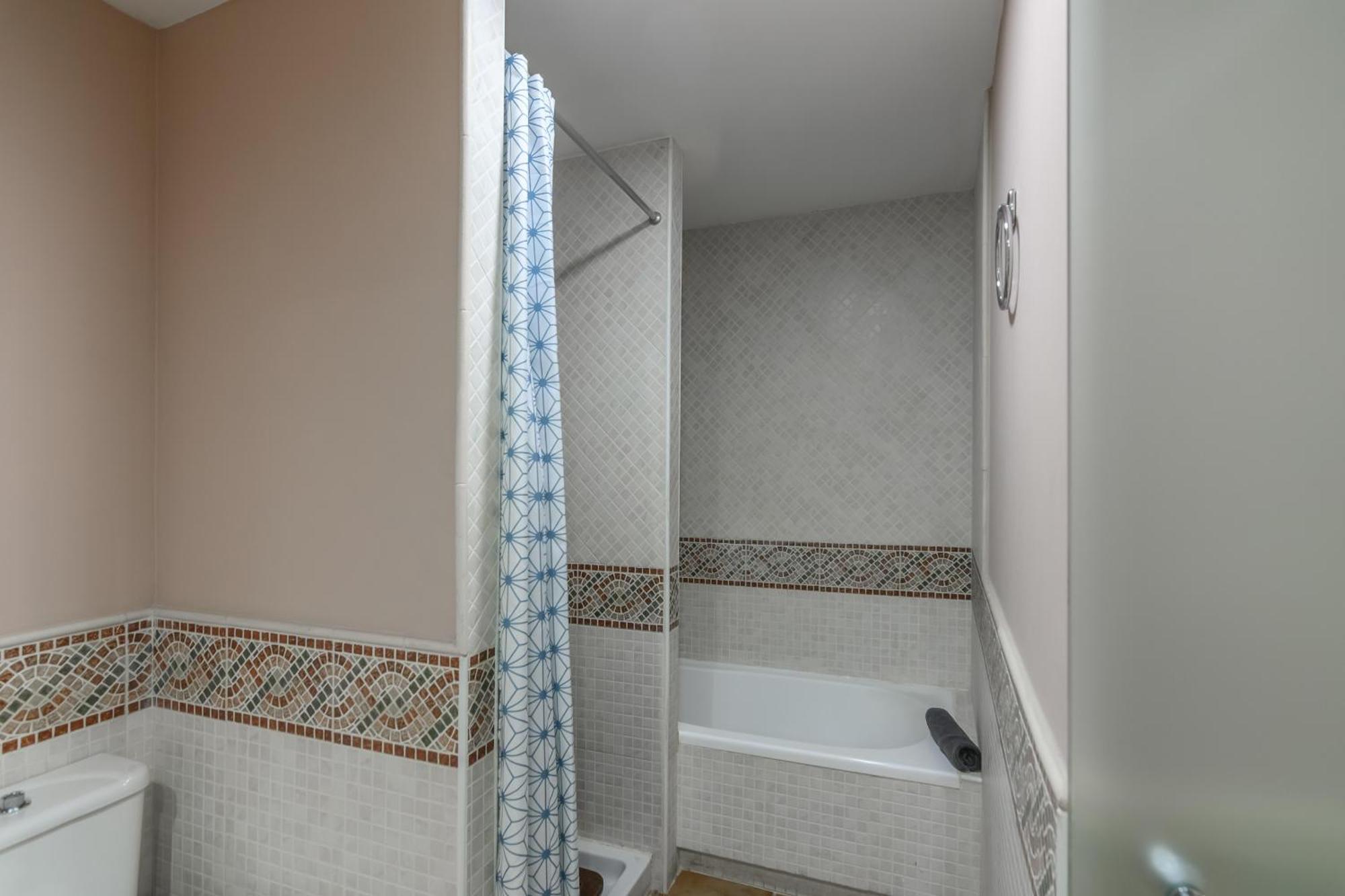 La Quinta Ii By H *